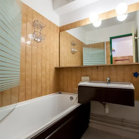 Appartement Confortable Avec Parking A - Fr-1-517-40 Chamonix
